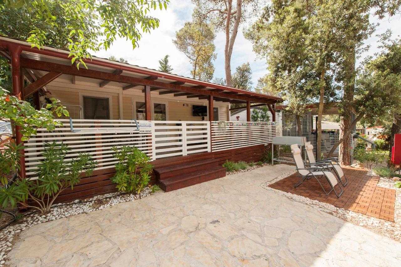 Mobile Home Posidonija Biograd Na Moru Exteriör bild