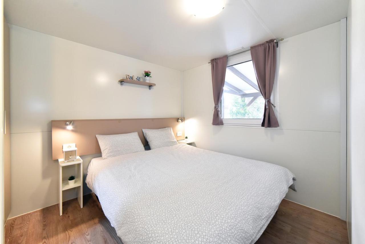 Mobile Home Posidonija Biograd Na Moru Exteriör bild